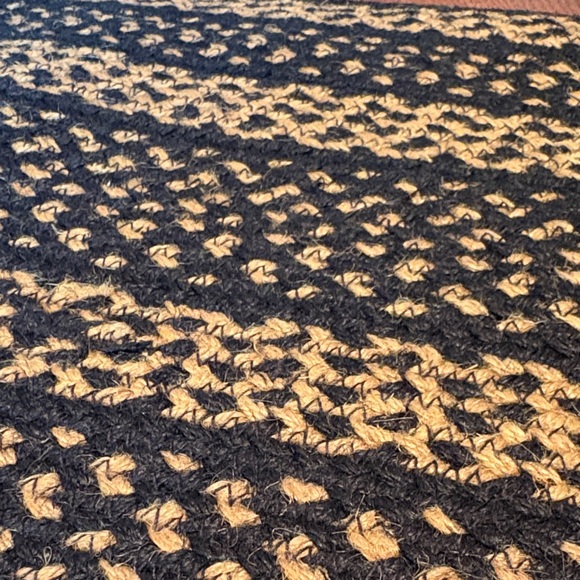 Table Runner - Picture 2 of 2